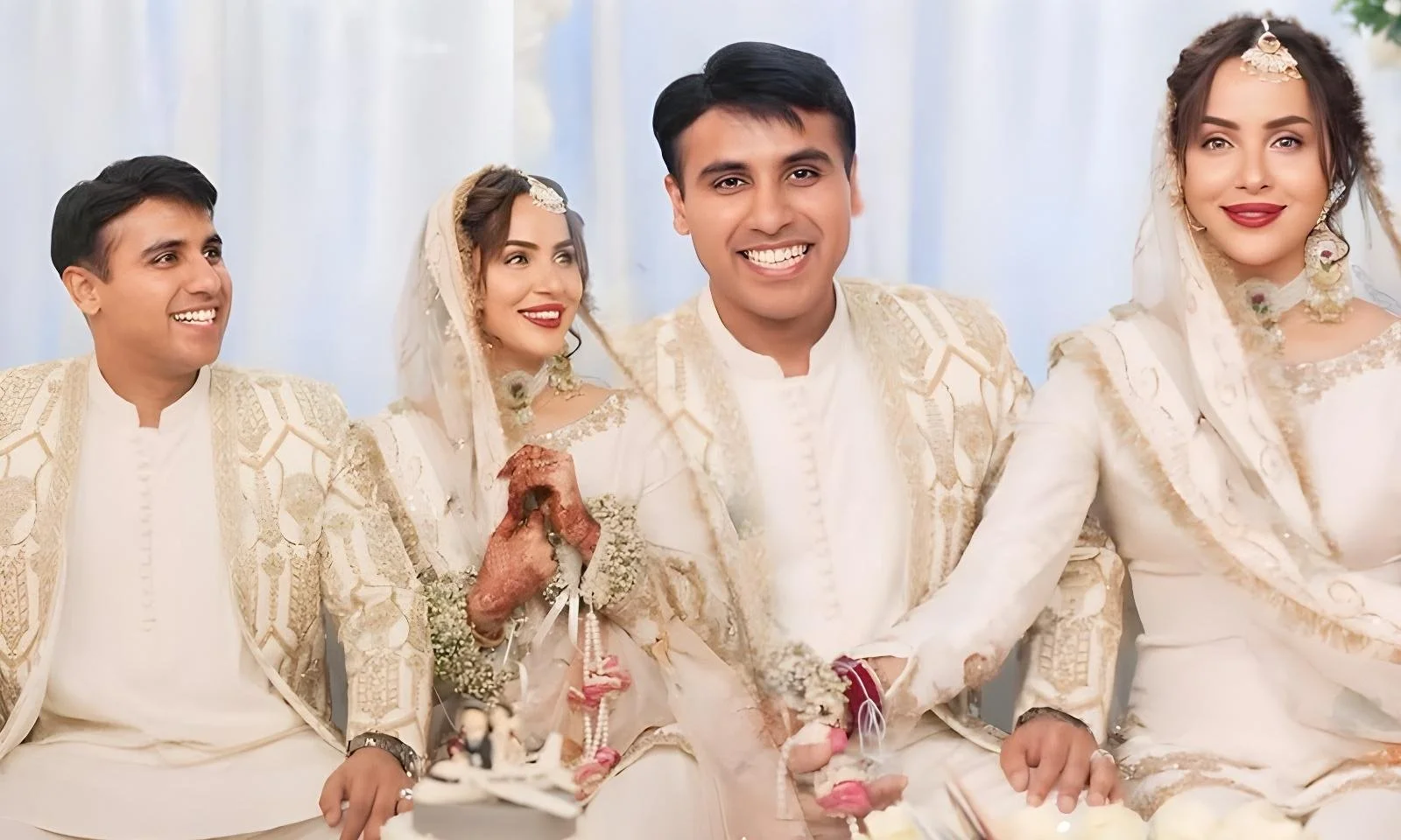 نمرہ خان نے اپنے نکاح کی تصاویر جاری کر دیں