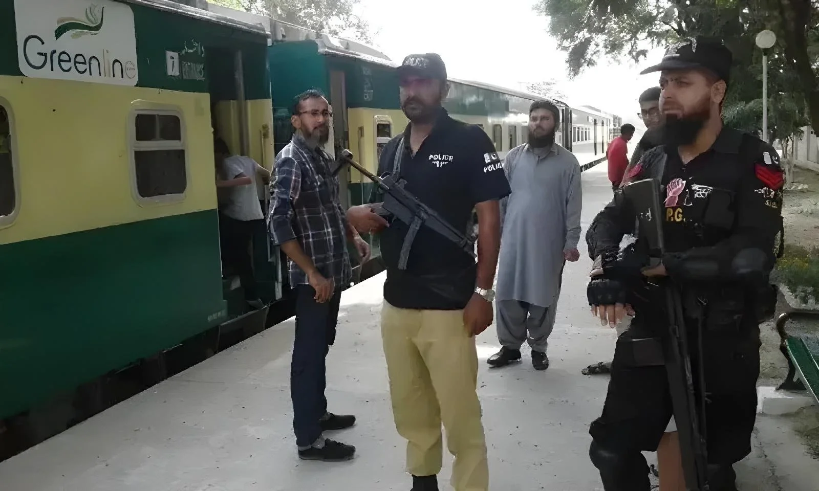 اے آئی سے بنائی گئی جعلی ٹکٹ پرسفرکرنے والامسافرگرفتار