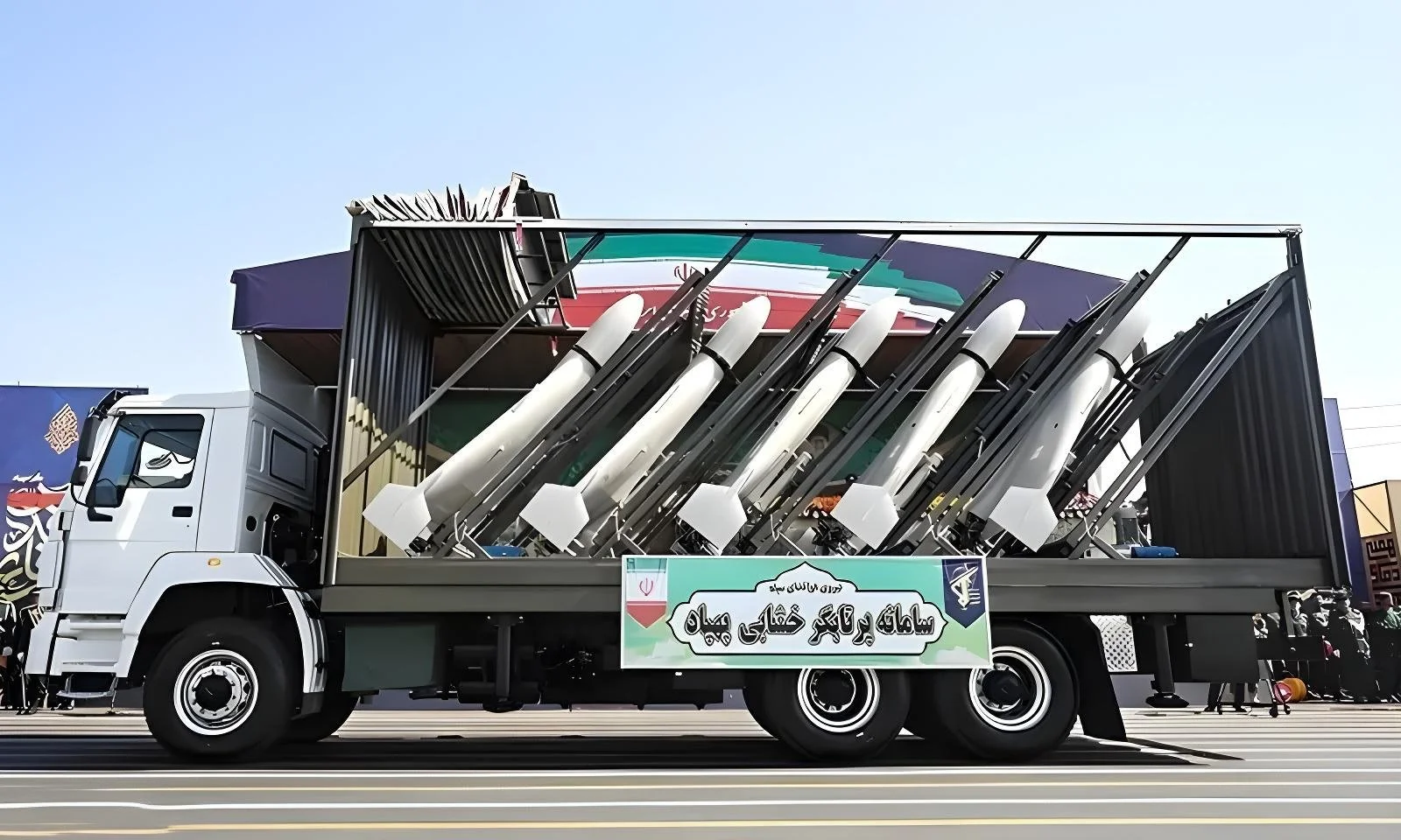 ایران صرف 6 ماہ میں دفاعی صنعت مکمل بحال کرلے گا: امریکی انٹیلی جینس رپورٹ