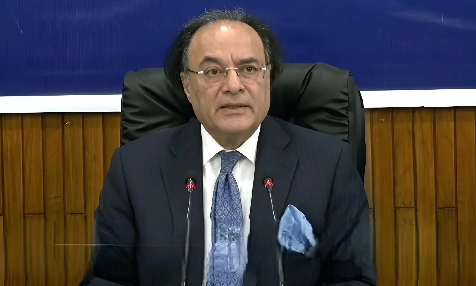 چیلنجز کے باوجود معیشت نے بہتر کارکردگی دکھائی، شرح نمو 3.7 فیصد رہی، وزیر خزانہ محمد اورنگزیب