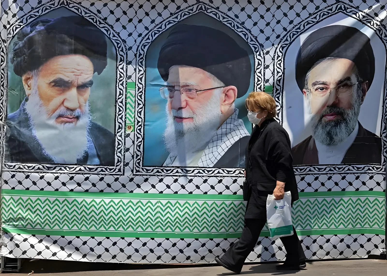 خامنہ ای کی آخری رسومات 4 جولائی سے شروع ہوں گی