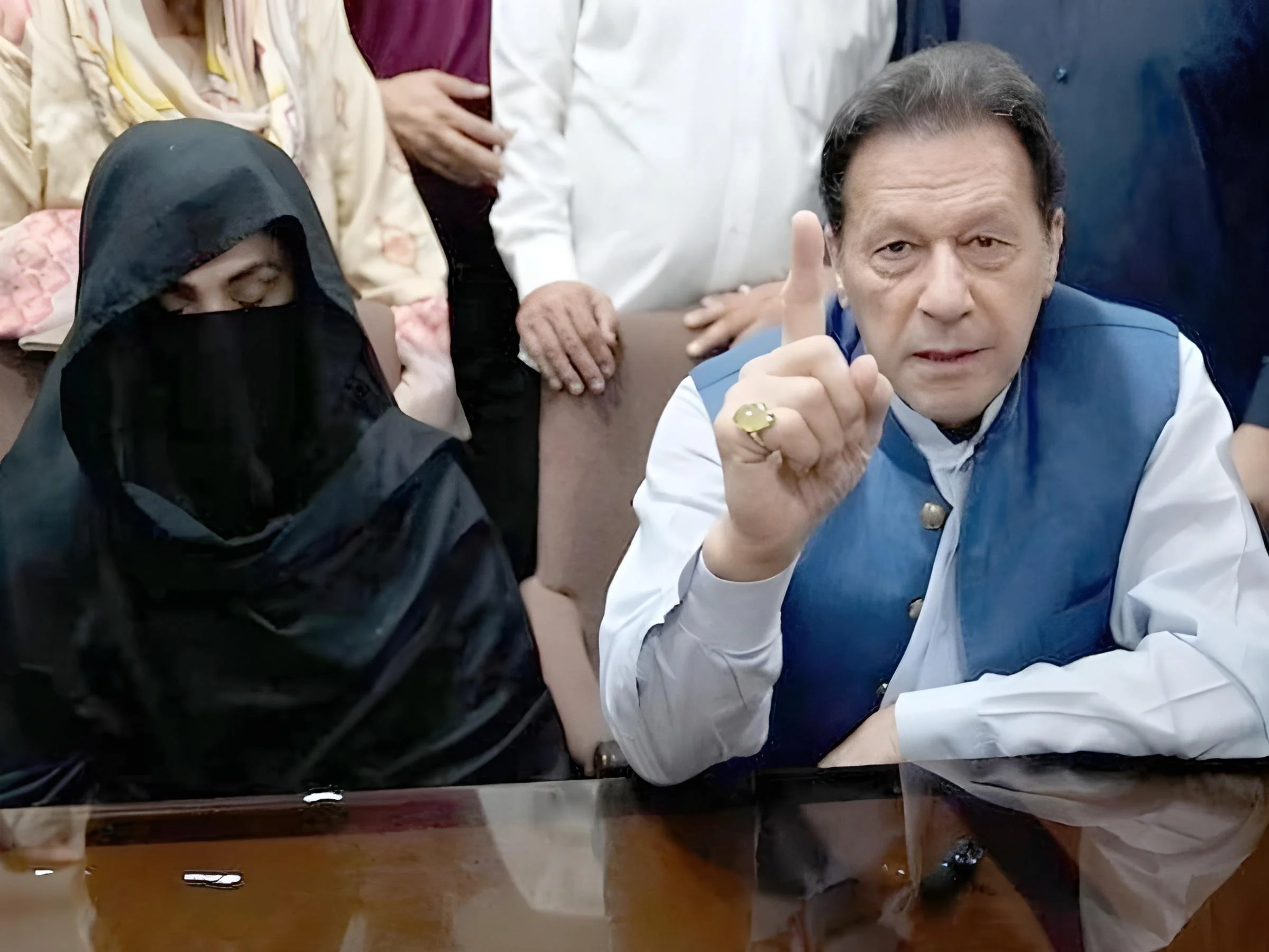 اسلام آباد ہائیکورٹ: بانی پی ٹی آئی ،بشریٰ بی بی کے وکالت ناموں پر عملدرآمد کا حکم