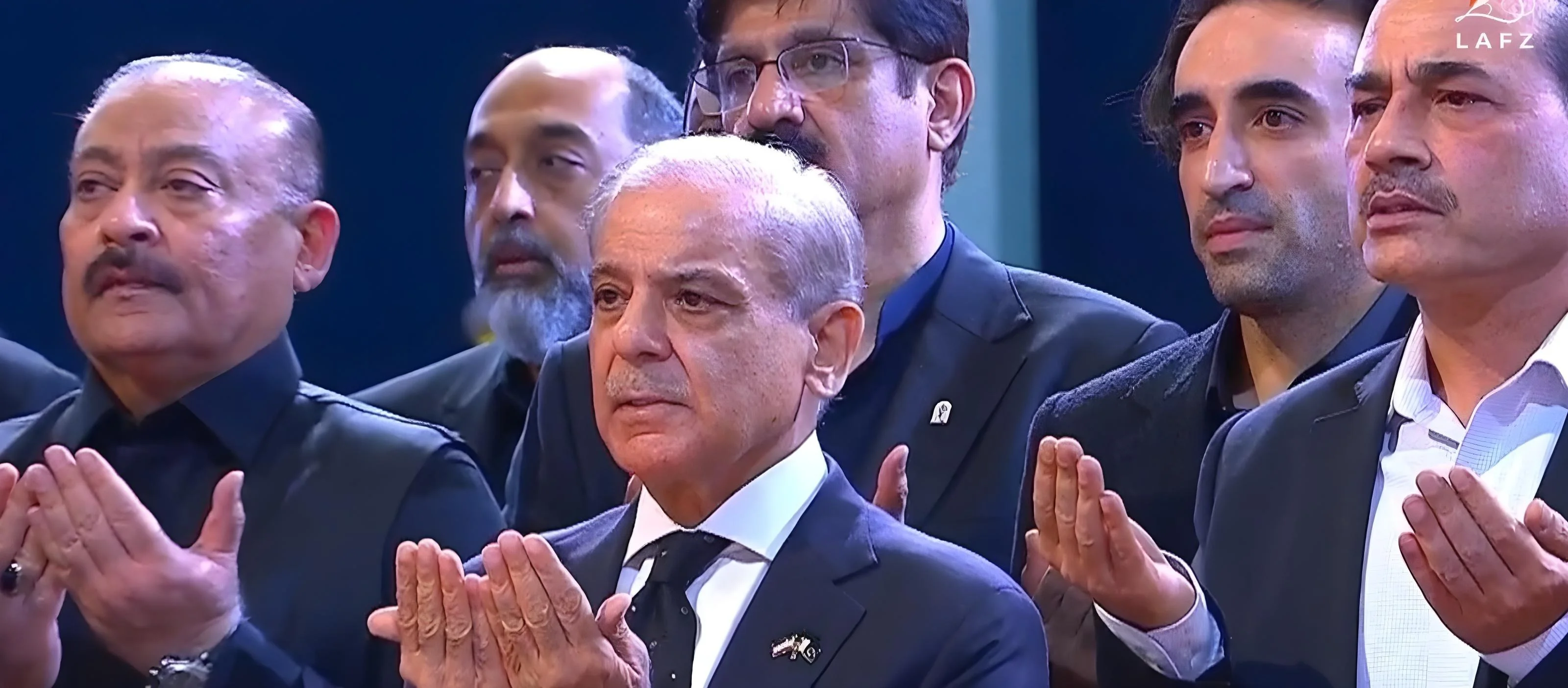 وزیراعظم  اور فیلڈ مارشل کی تہران میں آیت اللہ علی خامنہ ای کی تعزیتی تقریب میں شرکت