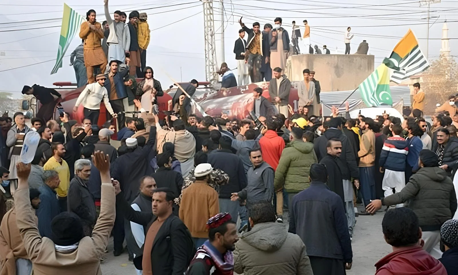 راولاکوٹ میں امن بحالی،شاہراہوں کی کلیئرنس  کا آپریشن جاری ہے،سیکرٹری داخلہ