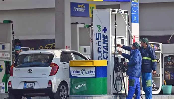 پیٹرول اور ڈیزل کی قیمت میں بڑے اضافے کا امکان