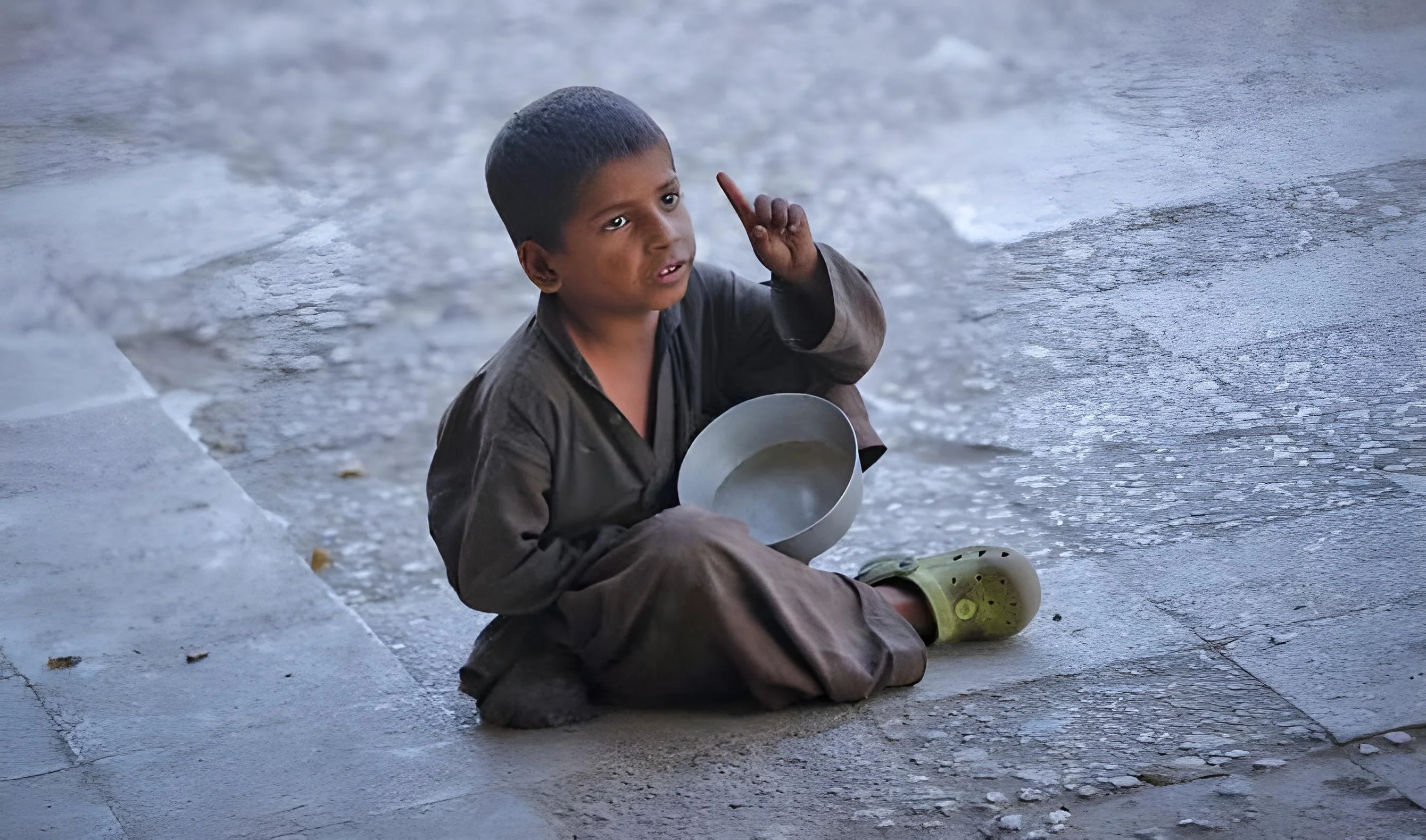 سینیٹ کمیٹی کا بچوں سے بھیک منگوانے کے خلاف سخت اقدامات کا مطالبہ