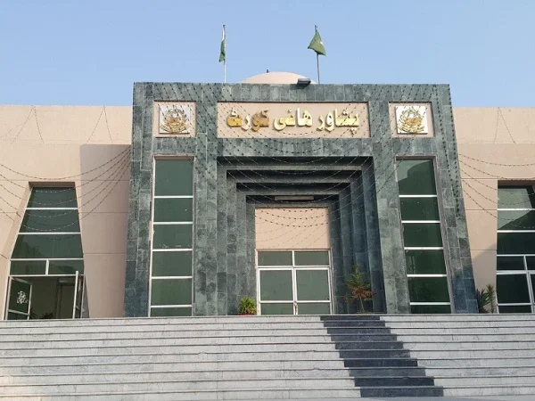 پشاور ہائیکورٹ کا 2افغان صحافیوں کو ڈی پورٹ نہ کرنے کا حکم