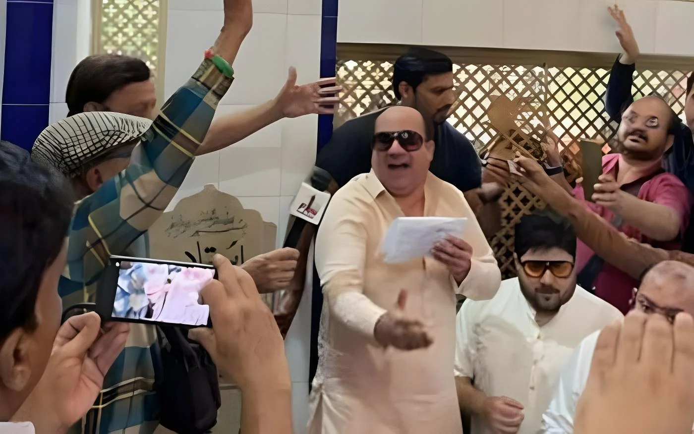نصرت فتح علی کی قبر پر قوالی پڑھنے پر کوئی افسوس نہیں،راحت فتح علی