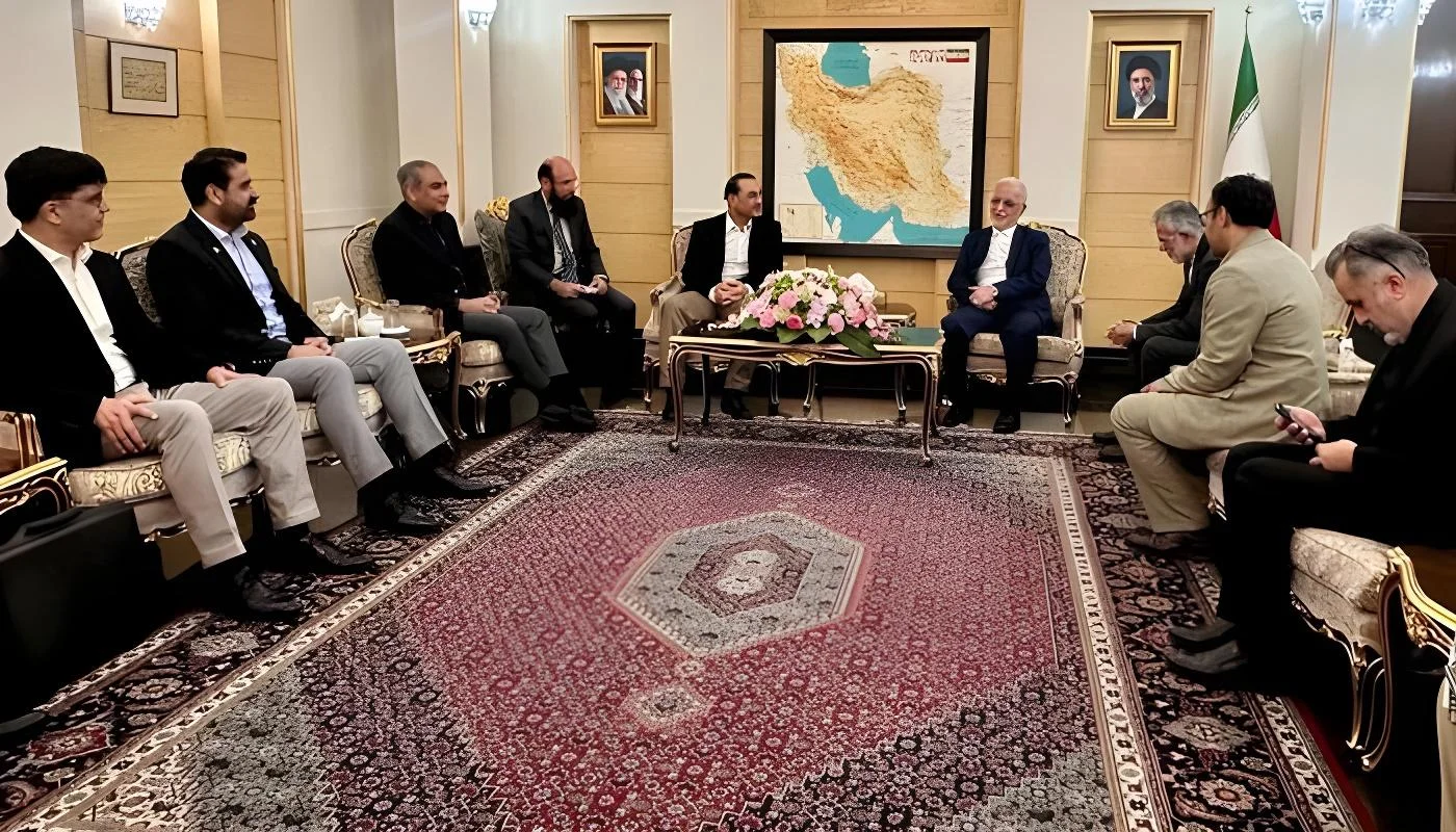 فیلڈ مارشل ایران پہنچ گئے،ایرانی وزیر داخلہ سے ملاقات