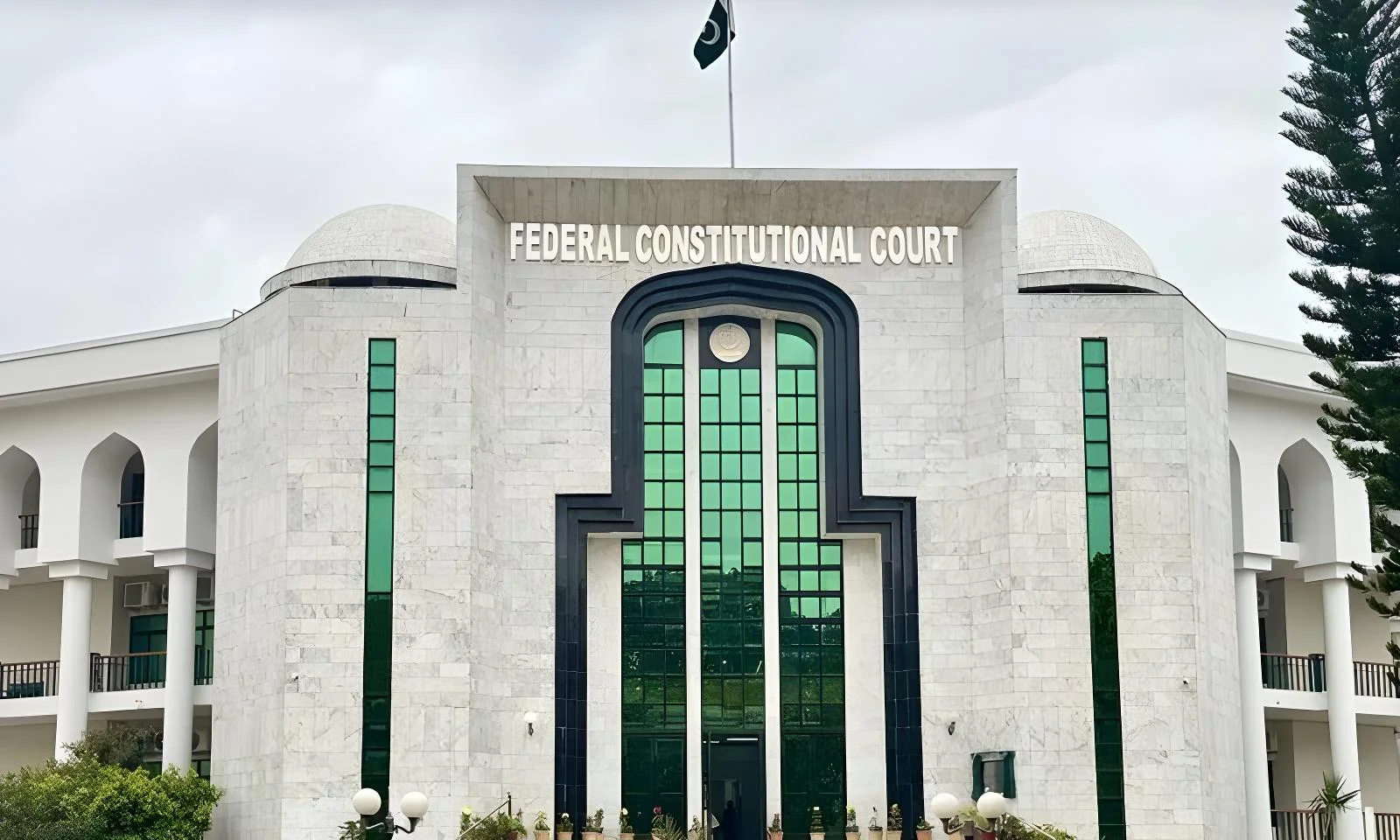ایک ہی معاملے پر بیک وقت سول اور فوجداری کارروائی نہیں ہو سکتی: آئینی عدالت