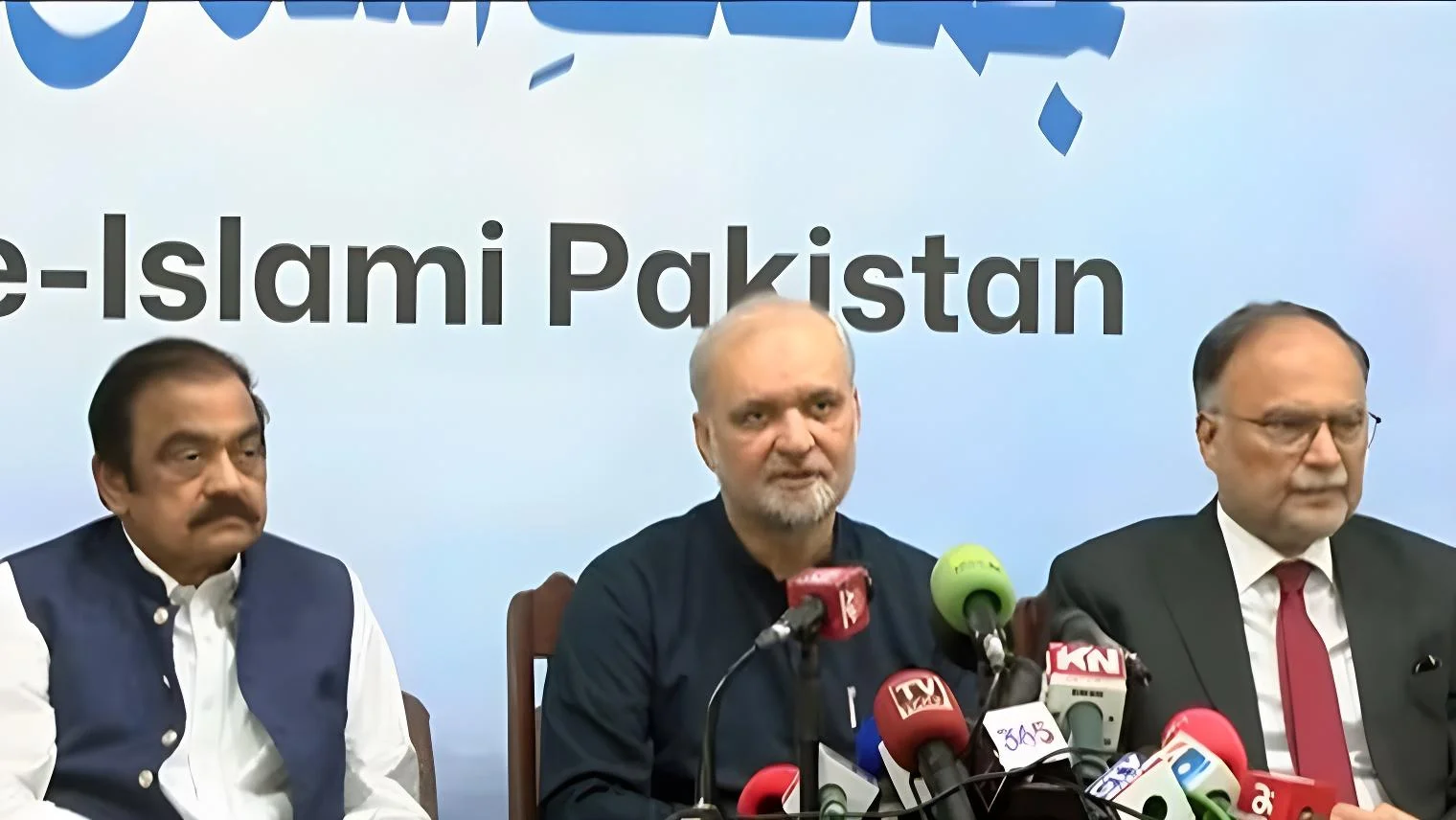 حکومت نے دھرنے موخر کرنے کا کہا، دھرنے بھی چلیں گے، مذاکرات بھی: نعیم الرحمٰن