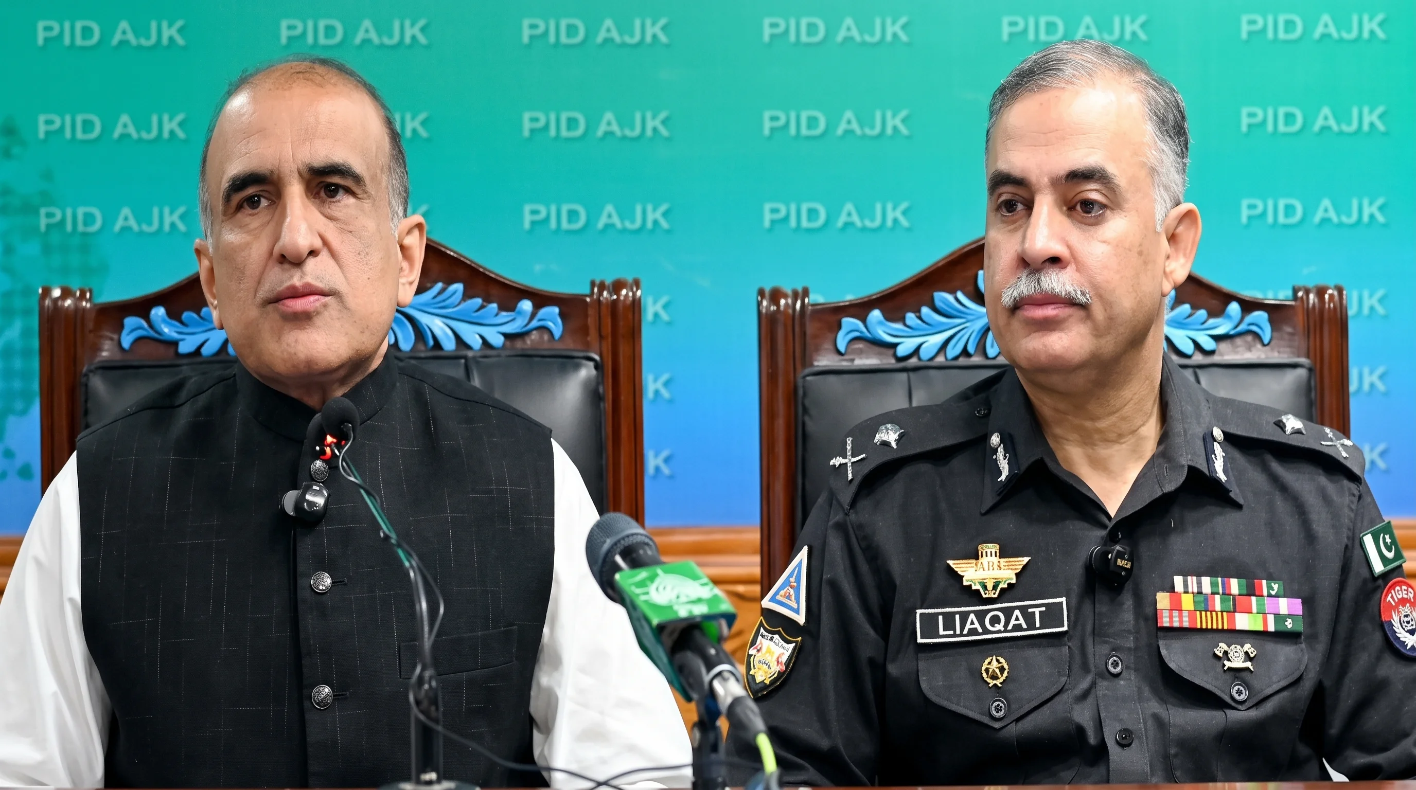 حکومتی رٹ بحال ہو چکی، ریاستی نظام یرغمال نہیں بنانے دینگے، چیف سیکرٹری، آئی جی آزاد کشمیر