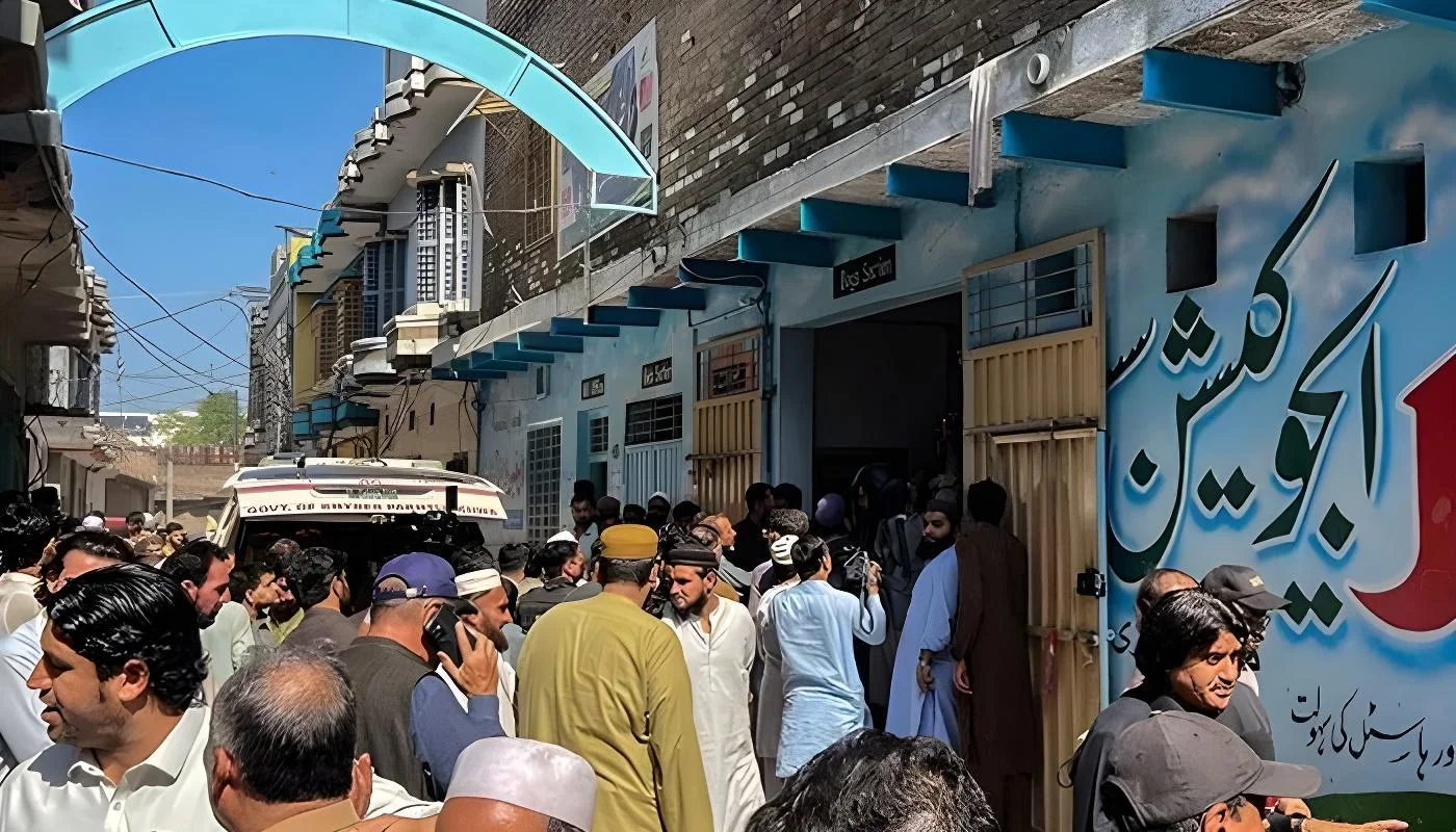 دیر کالونی حادثے کے بعد خیبر پختونخوا میں نجی سکولوں کی عمارتوں کے معائنے کا فیصلہ