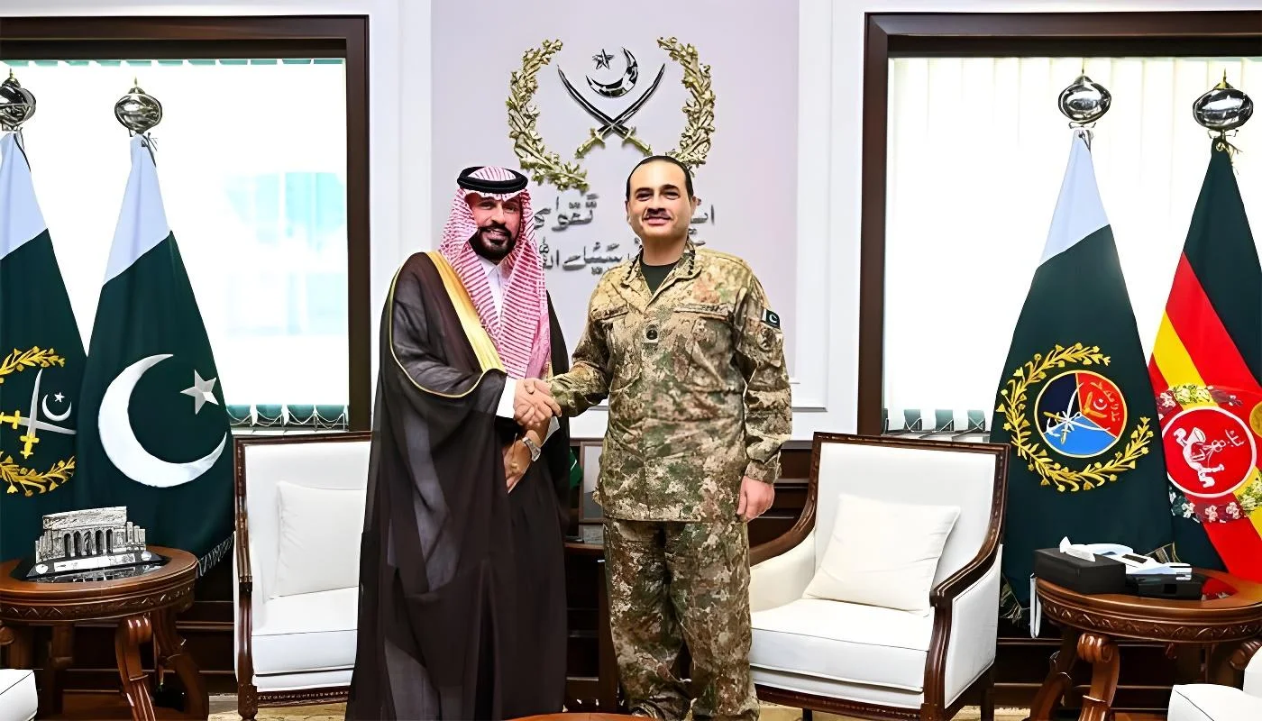 فیلڈ مارشل عاصم منیر سے نئے سعودی سفیر کی ملاقات، مکہ دفاعی معاہدے پر پیش رفت پر اطمینان