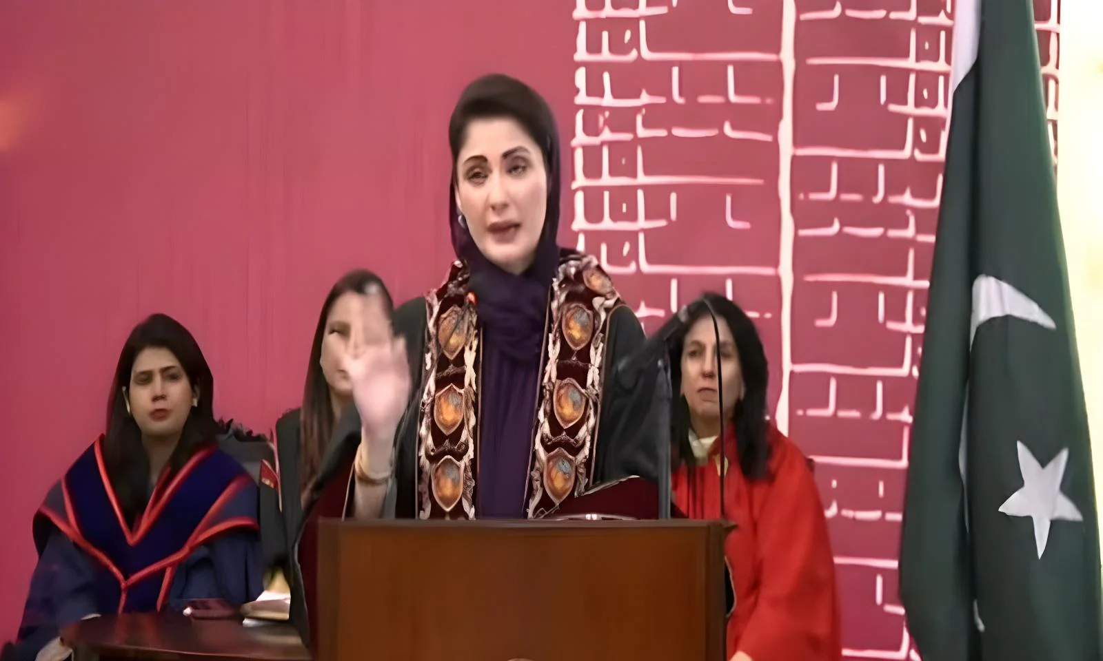 خواتین کو ترقی سے دنیا کی کوئی طاقت نہیں روک سکتی، مریم نواز