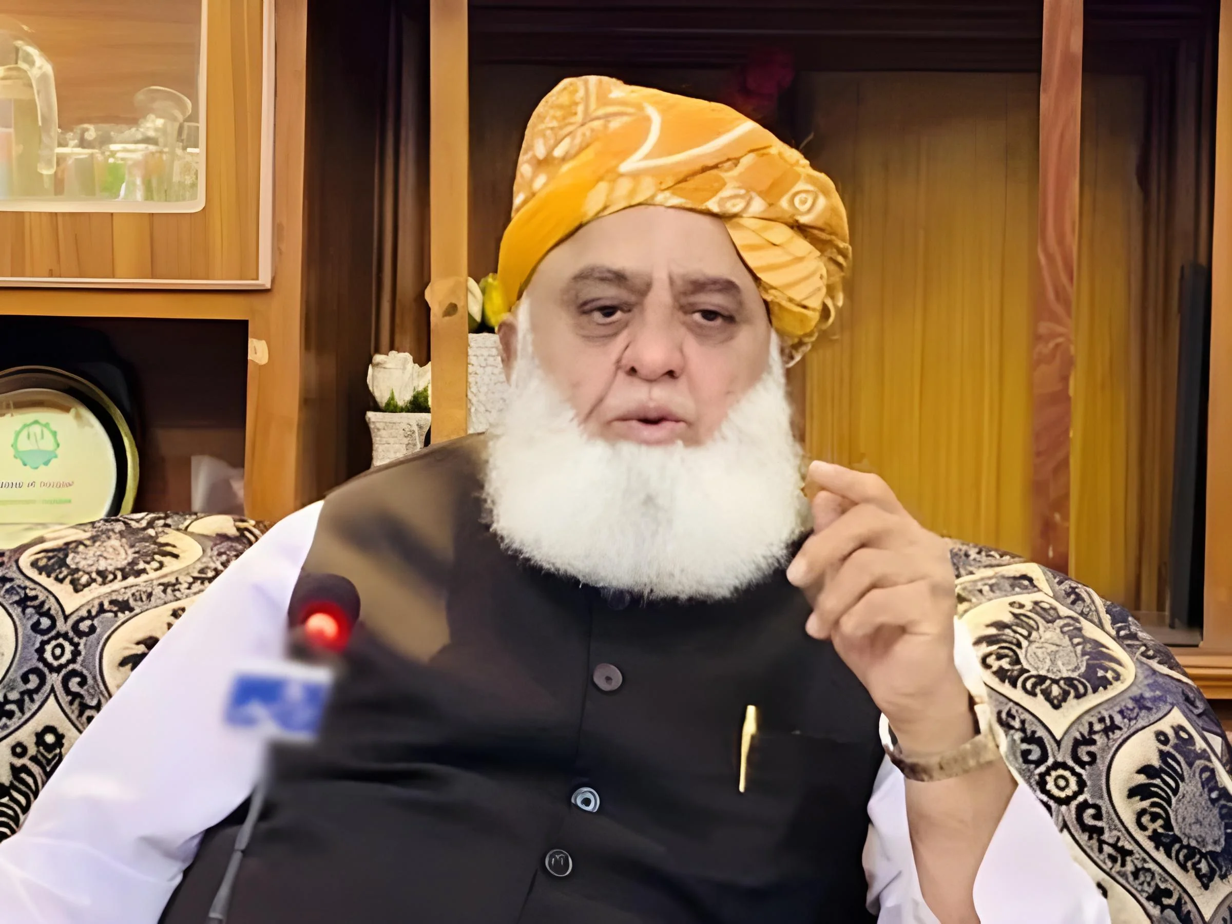خیبر پختونخوا میں گورنر راج اور ایمرجنسی کا مقصد معدنیات پر کنٹرول ہے، فضل الرحمان
