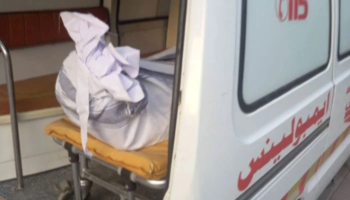 گوجرانوالہ میں نوبیاہتا جوڑے کی گاڑی پر فائرنگ، دلہن جاں بحق
