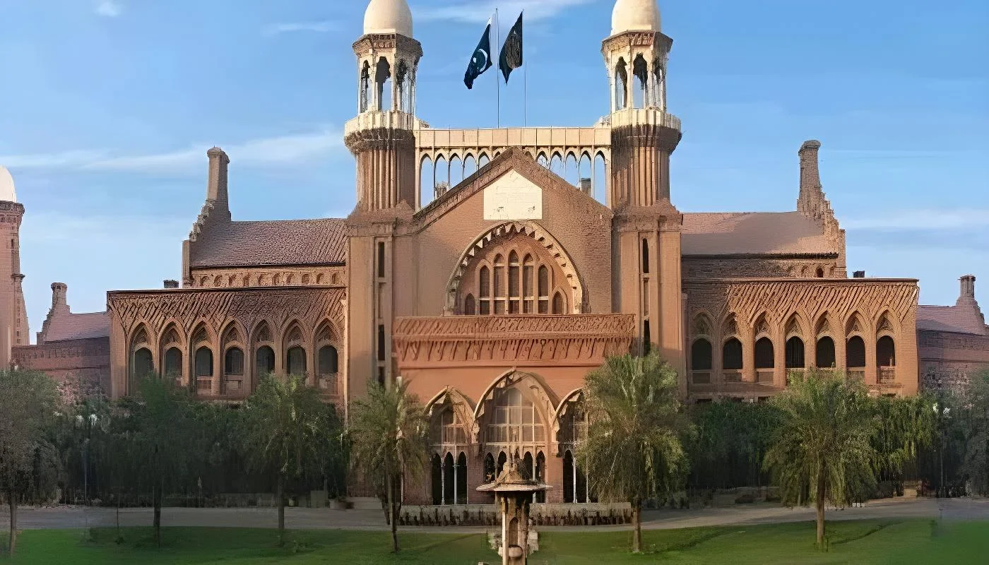 لاہور ہائیکورٹ کا سرکاری ہسپتالوں میں پرچی سسٹم چار ہفتوں میں ختم کرنے کا حکم